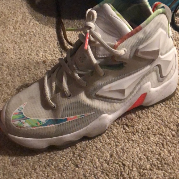 Lebron’s Size: 5 - Picture 3 of 5
